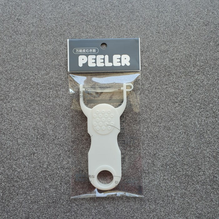 Narihira Plastic Peeler With Stainless Steel Blade