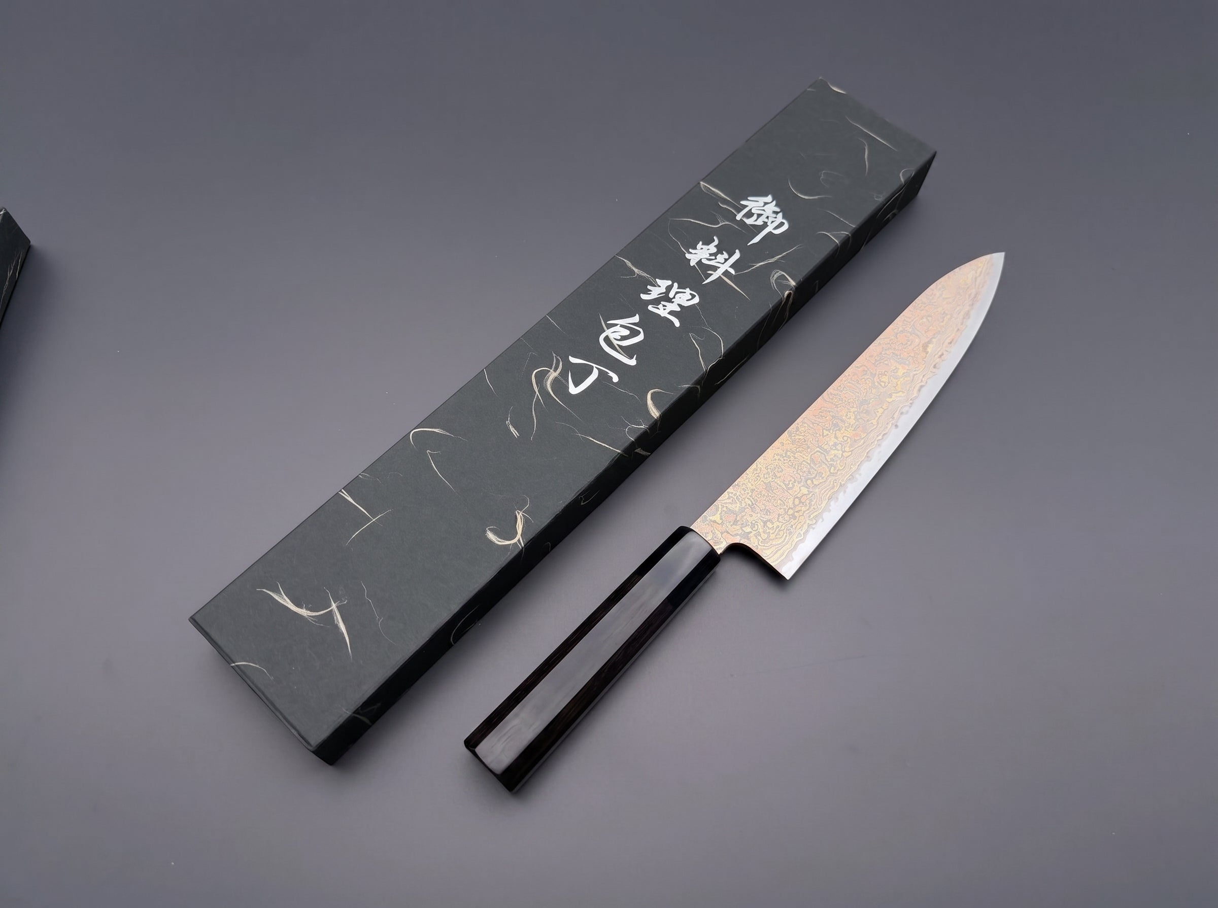 Pisau Dapur Jepang Hatsukokoro Hinotori V-Toku2 Rainbow Damascus Gyuto 240mm