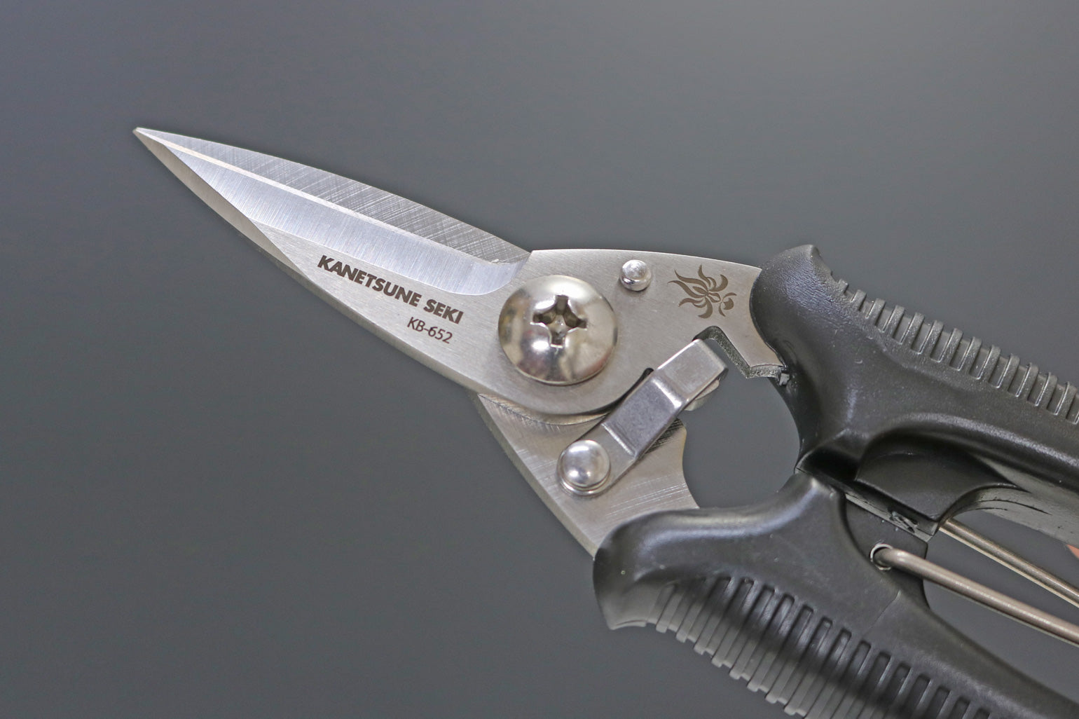 Camp Scissors Gunting Outdoor